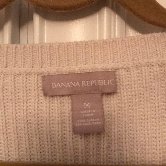 Banana Republic Sweater - Picture 2 of 2